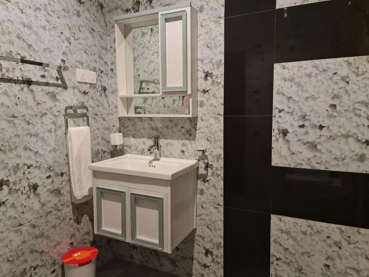 Top Rich Hotel Νουβάρα Ελίγια Εξωτερικό φωτογραφία