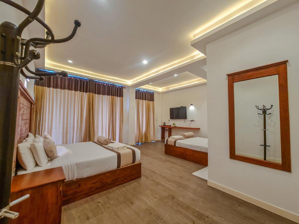 Top Rich Hotel Νουβάρα Ελίγια Εξωτερικό φωτογραφία