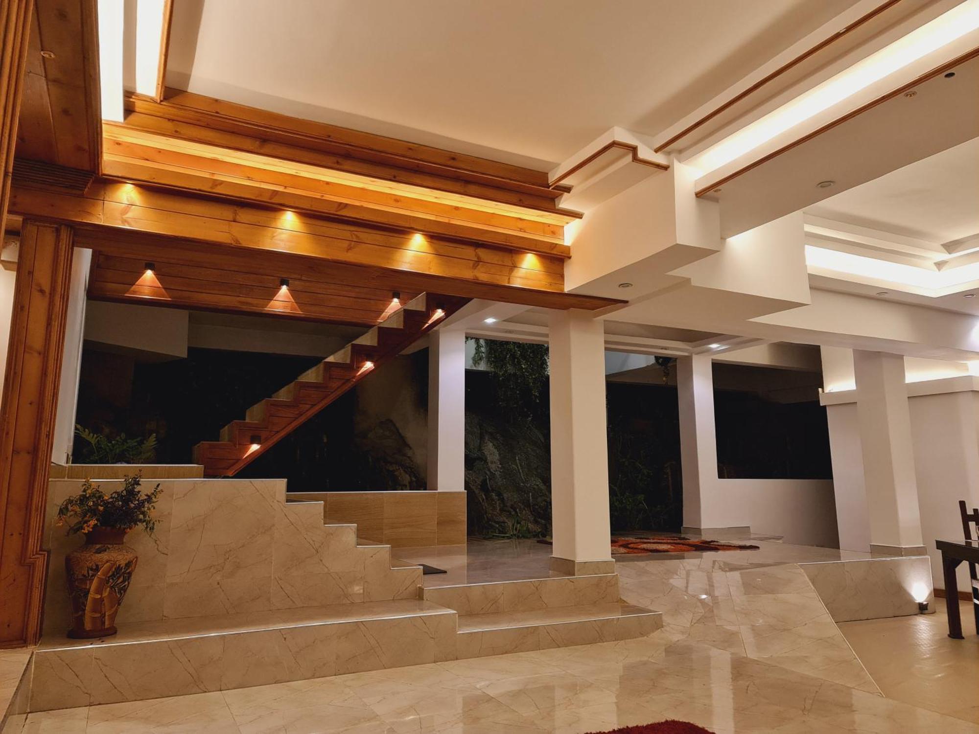 Top Rich Hotel Νουβάρα Ελίγια Εξωτερικό φωτογραφία